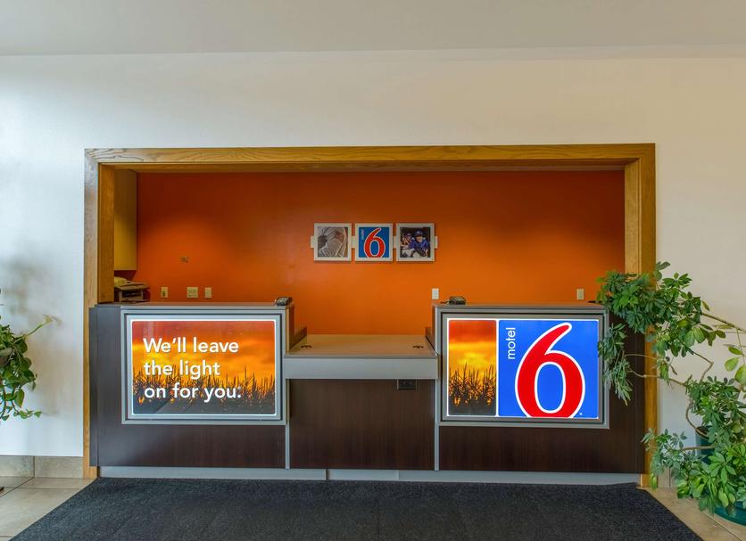 Front desk Photo