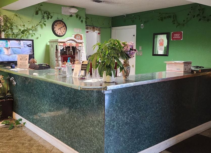 Front desk Photo