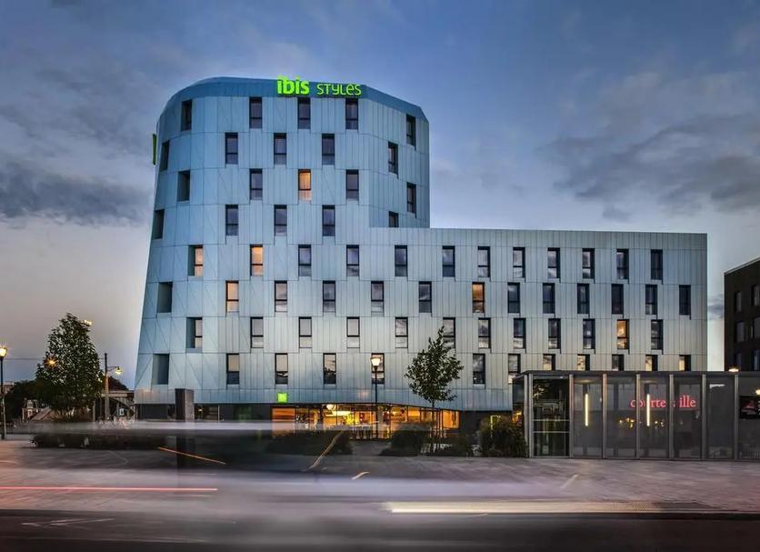 Building Photo