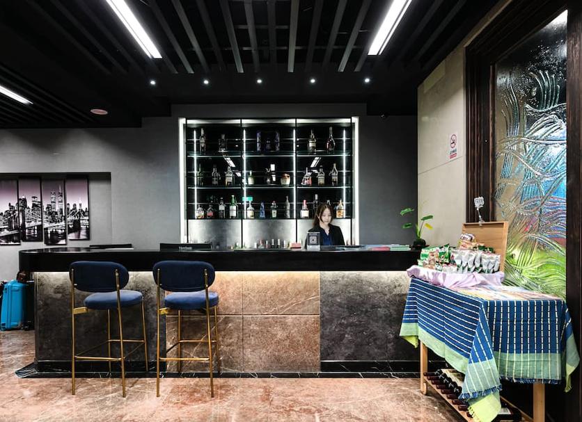 Bar Photo