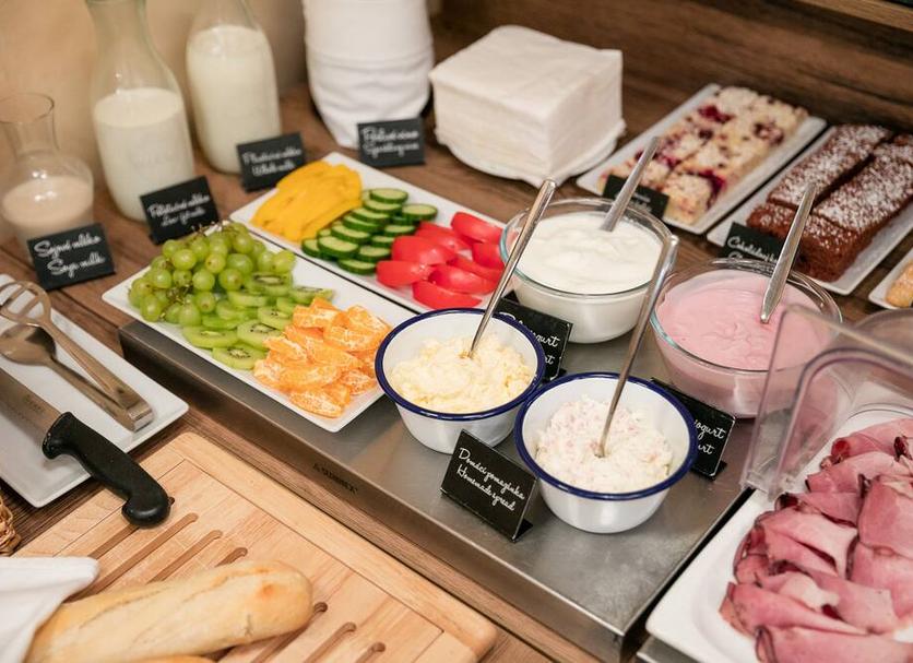 Buffet Photo