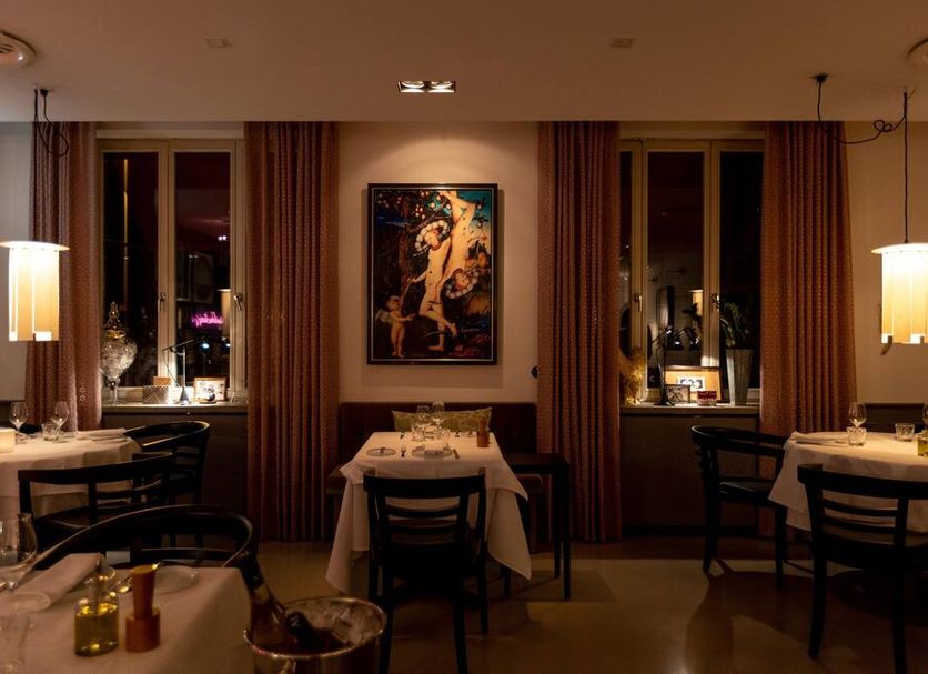 Restaurant Photo