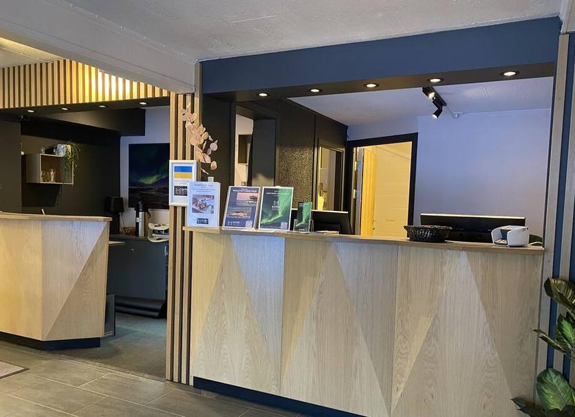 Front desk Photo