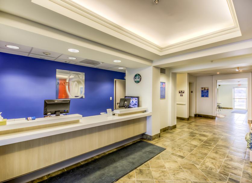Front desk Photo