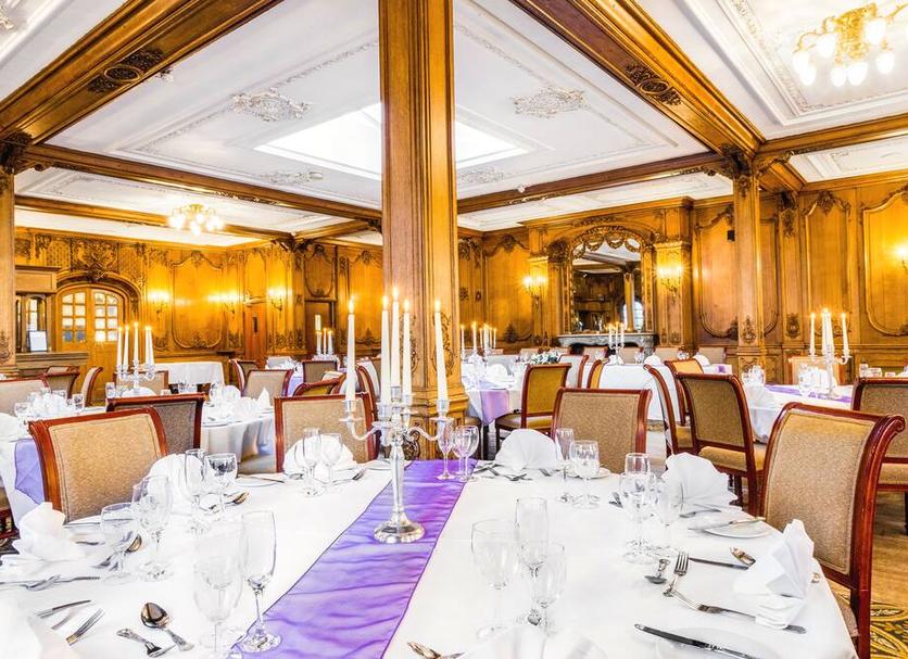Banquet hall Photo