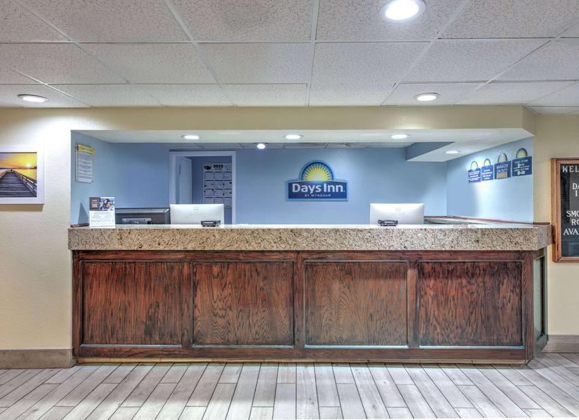 Front desk Photo