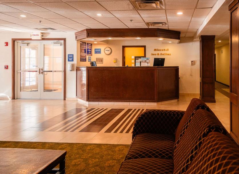 Front desk Photo
