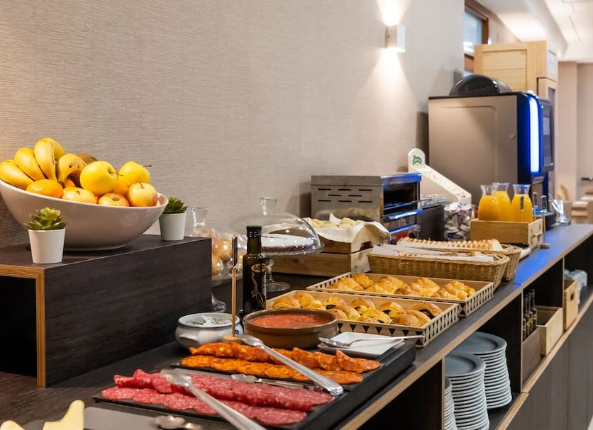 Buffet Photo