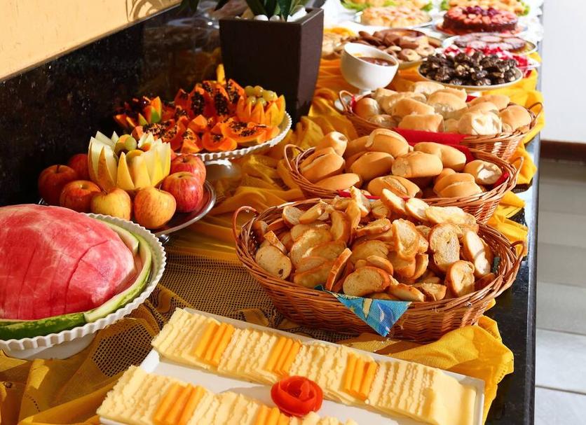 Buffet Photo