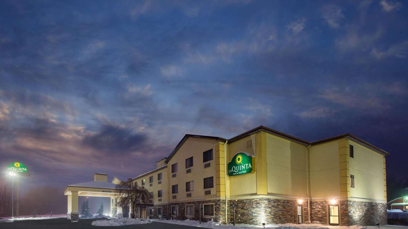 La Quinta Inn & Suites by Wyndham Erie