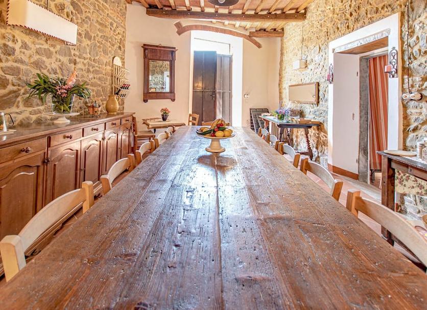 Dining room Photo