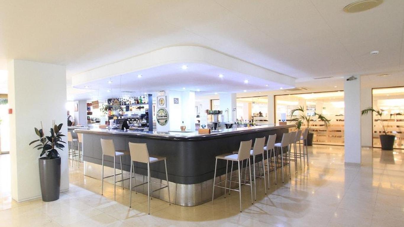 Hotel Garbi Park & Aquasplash