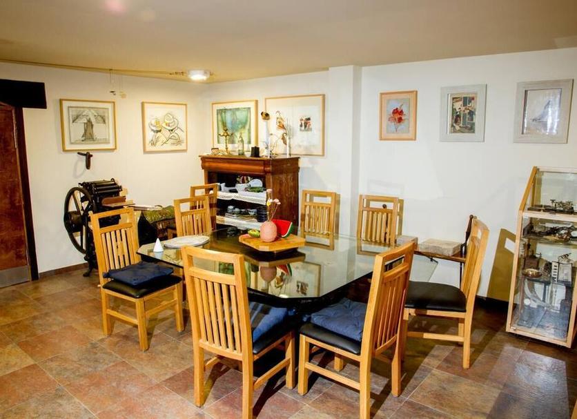Dining room Photo