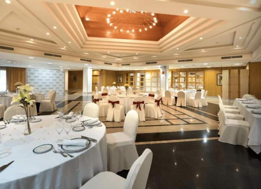 Banquet hall Photo