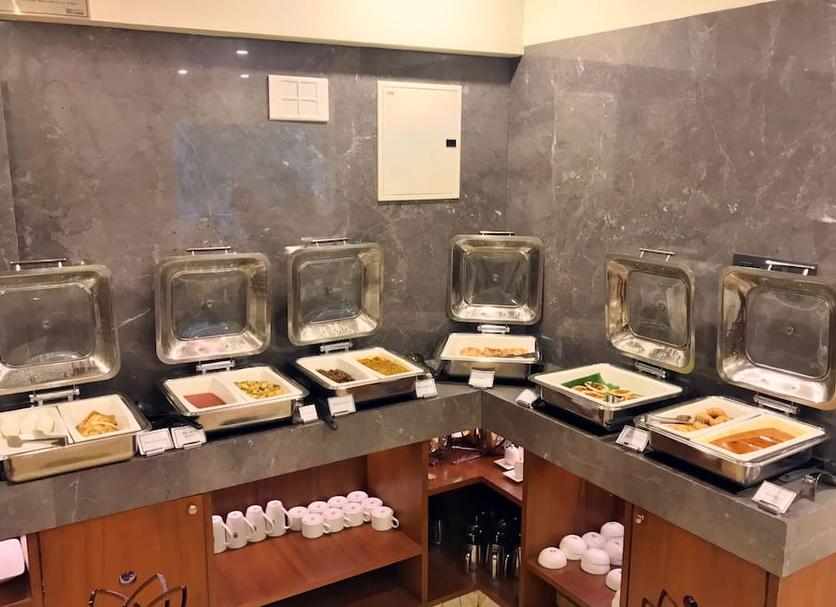 Buffet Photo