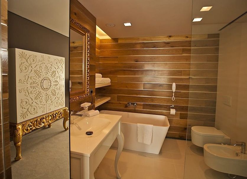 Bathroom Photo