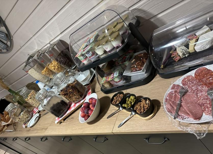 Buffet Photo