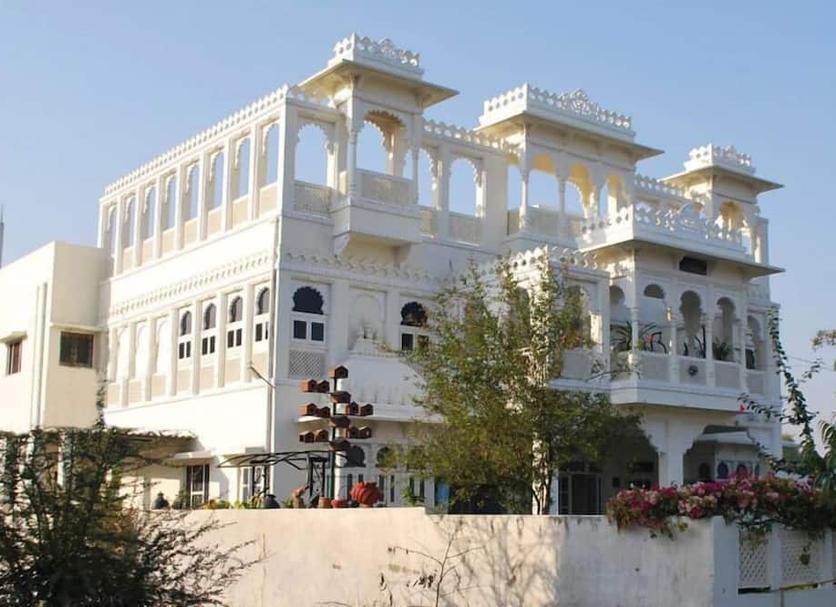 Building Photo
