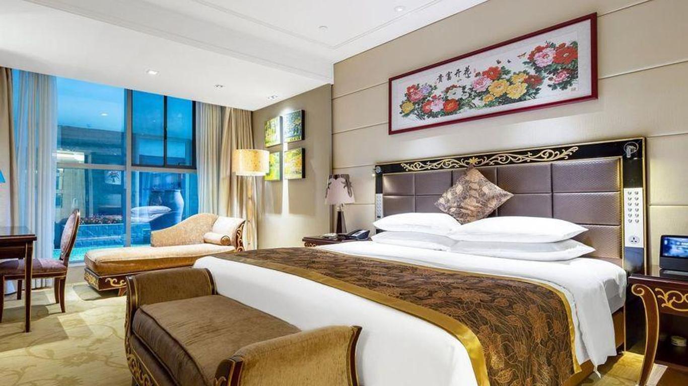 Noble International Hotel
