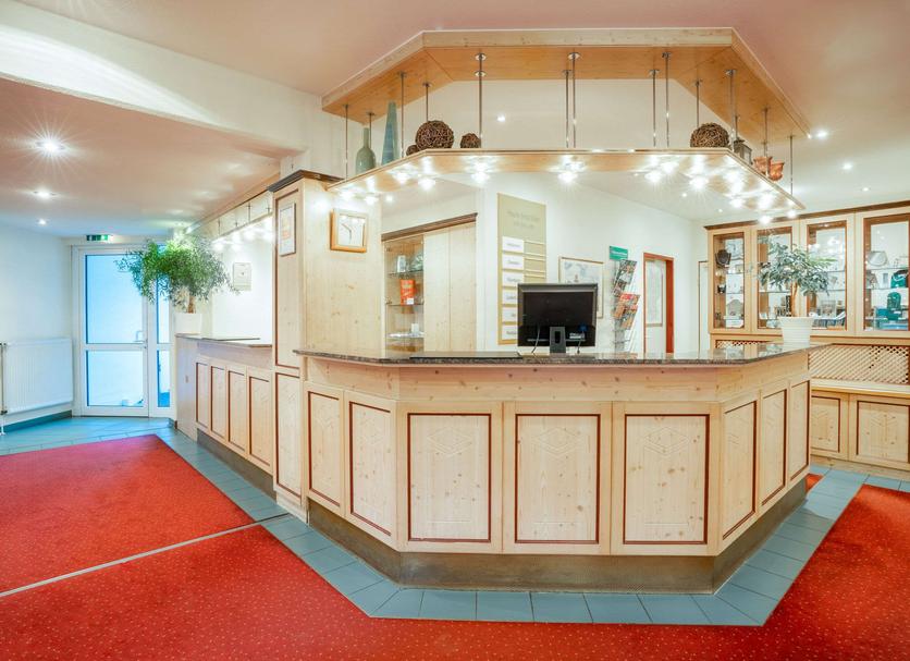 Front desk Photo