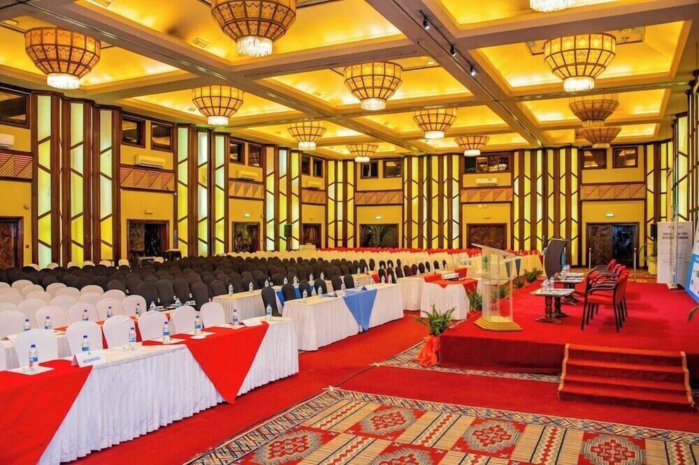 Banquet hall Photo