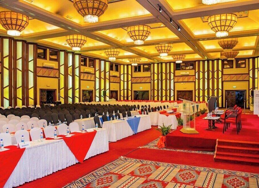 Banquet hall Photo