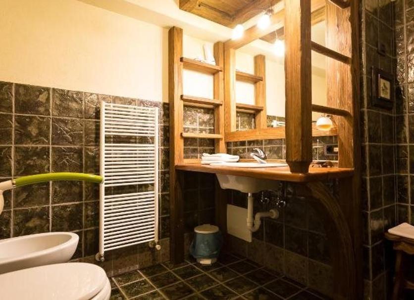 Bathroom Photo