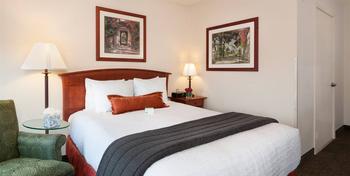 Mediterranean Inn - Seattle - Bedroom