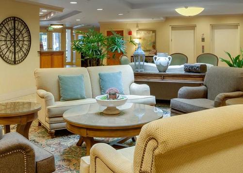 Mediterranean Inn - Seattle - Lobby