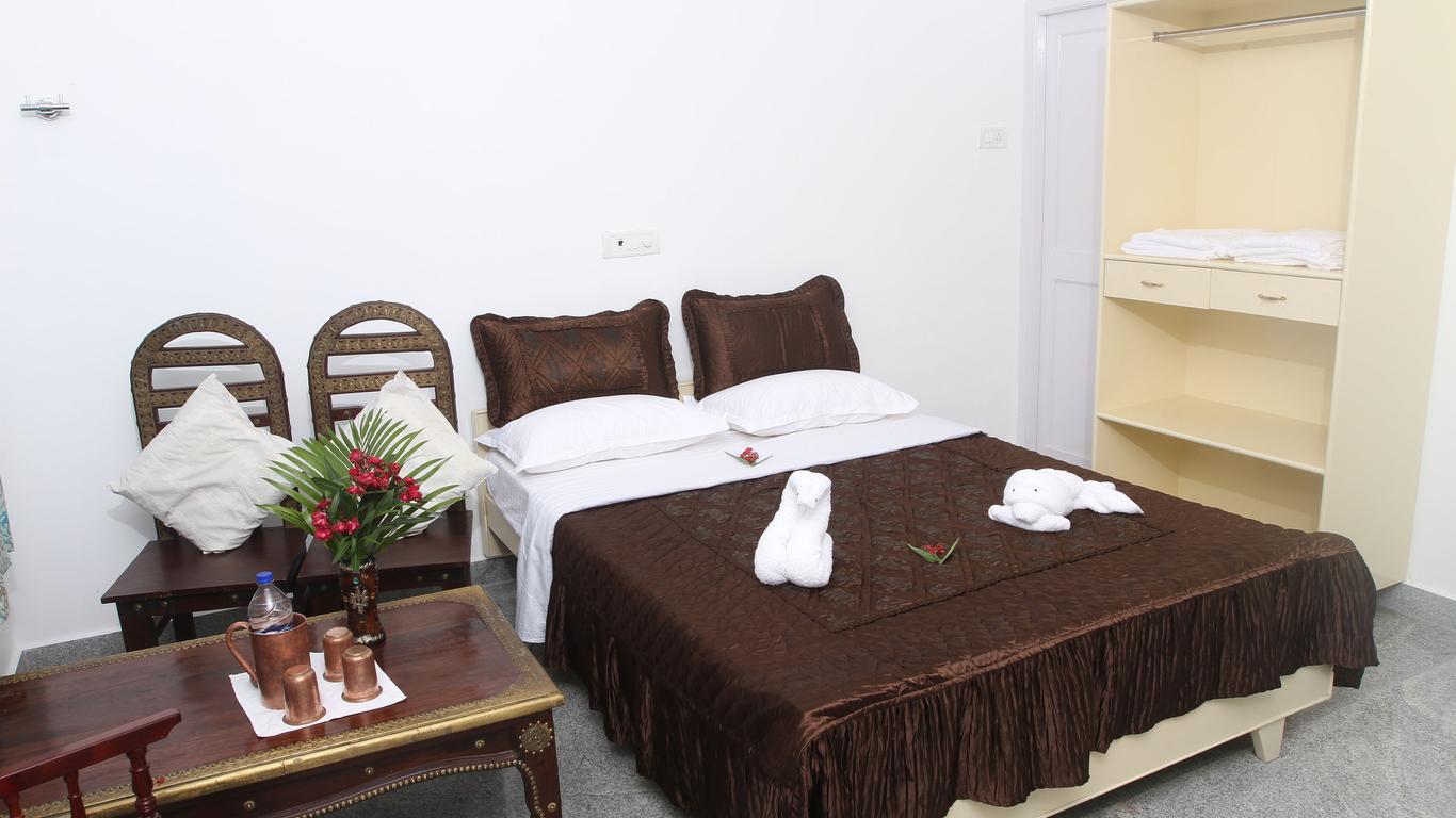 Meya Beach Walk Hotel & Restaurant