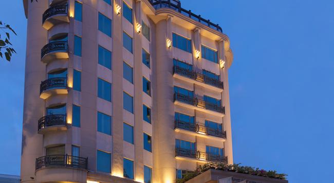 Goldfinch Hotel - Bengaluru - Building
