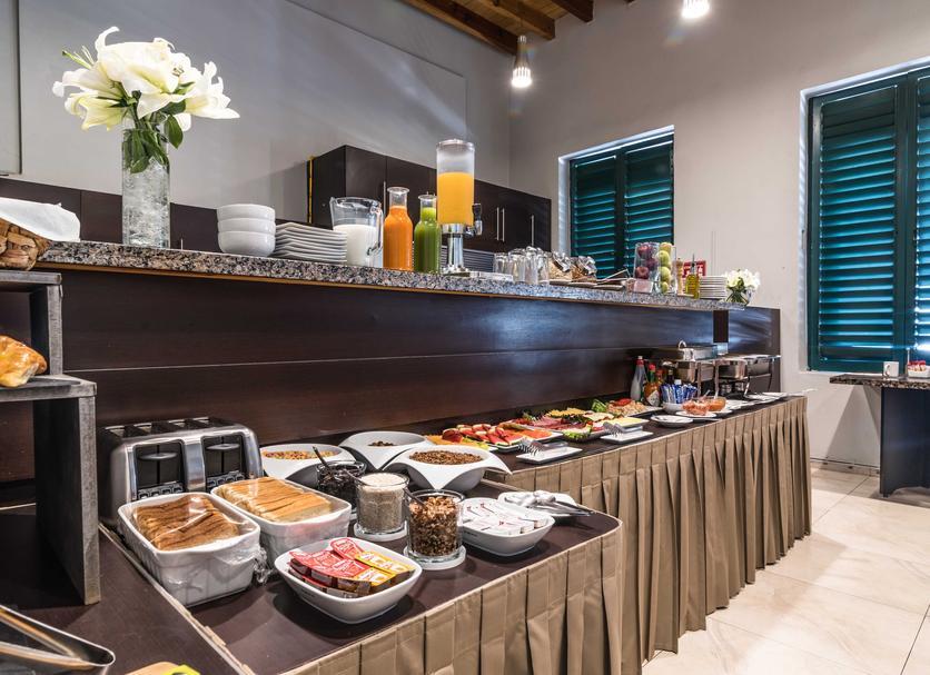 Buffet Photo