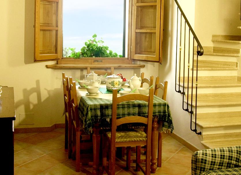 Dining room Photo