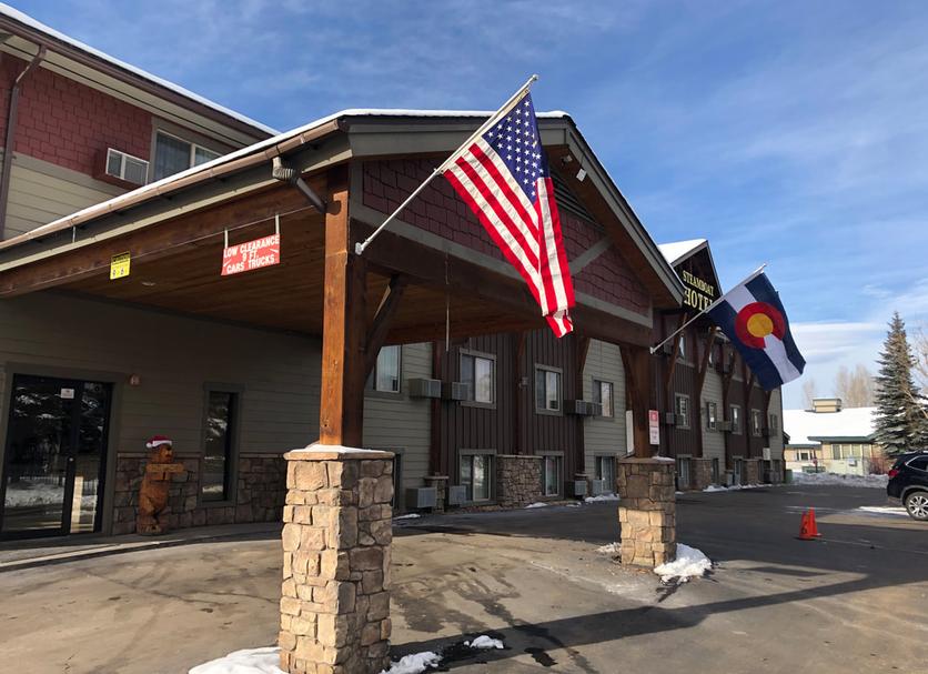 Hotel entrance Photo