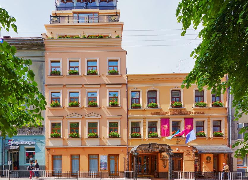 Hotel entrance Photo