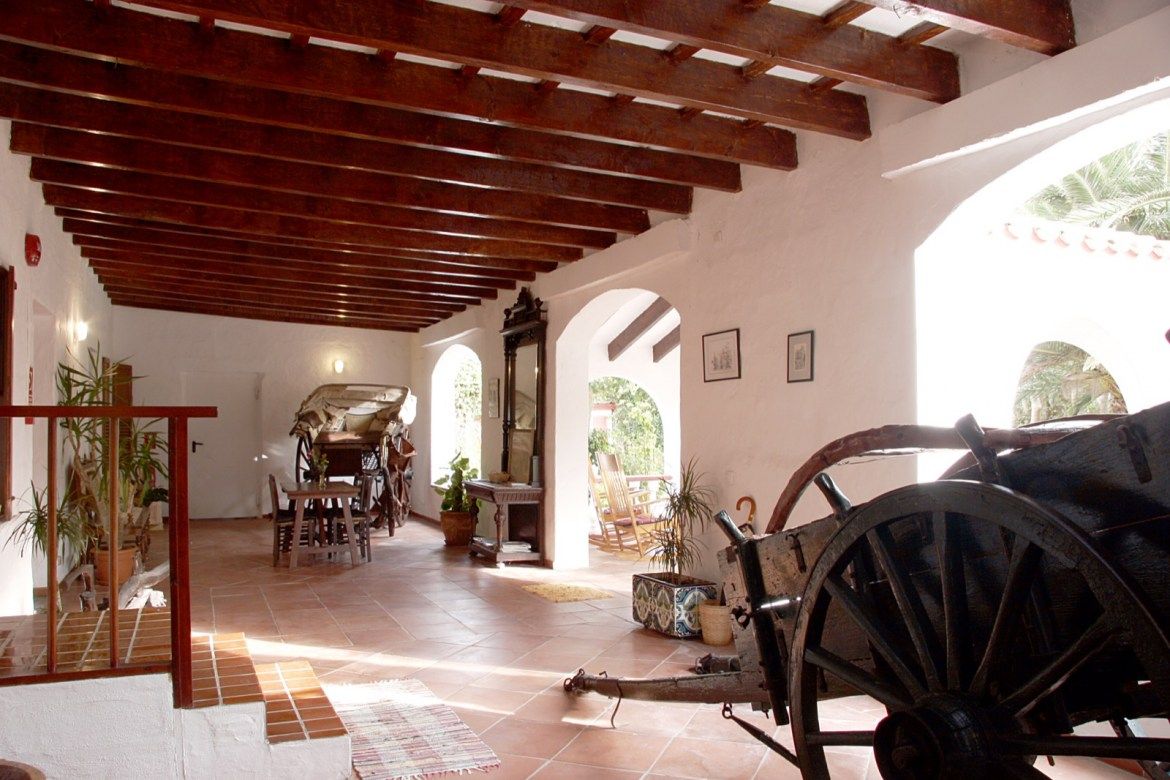 Hotel entrance Photo