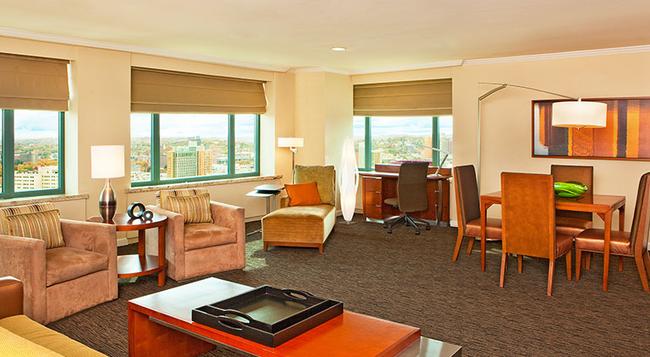 Sheraton Boston Hotel - Boston - Living room