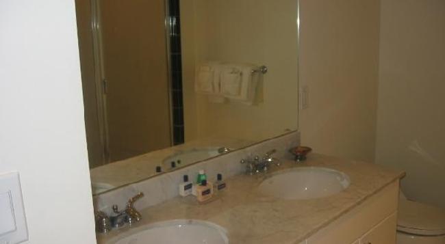 Oakwood at Colonnade Residences - Boston - Bathroom