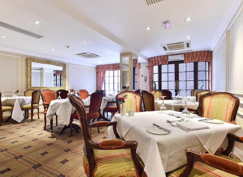 Restaurant Photo