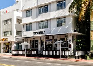 Chesterfield Hotel & Suites