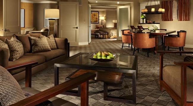 Mandalay Bay Resort And Casino - Las Vegas - Living room