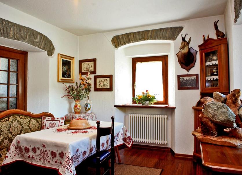 Dining room Photo