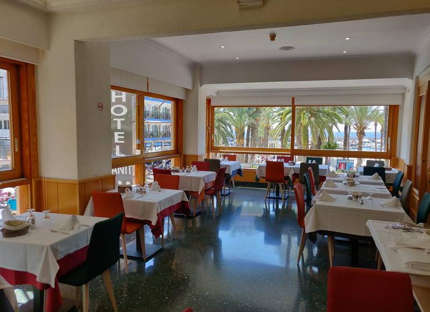 Restaurant Photo