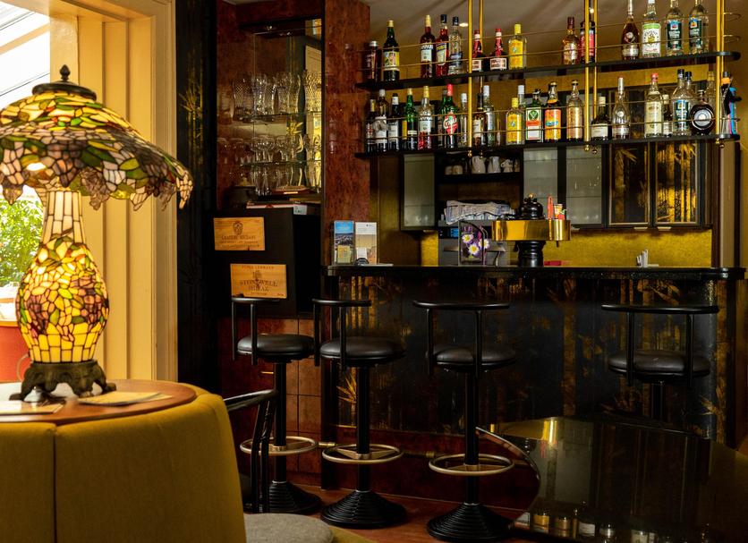 Bar Photo