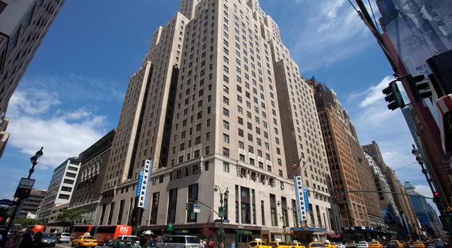 Wyndham New Yorker Hotel - New York - Building