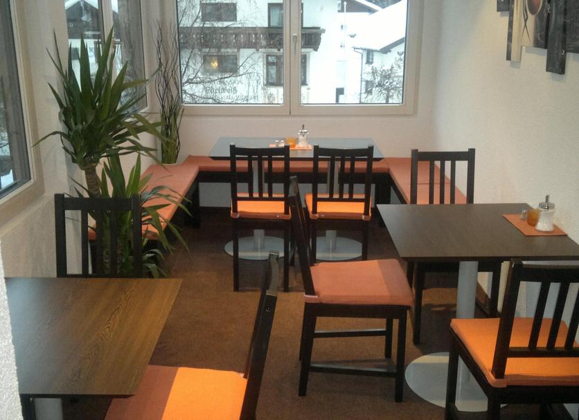 Dining room Photo
