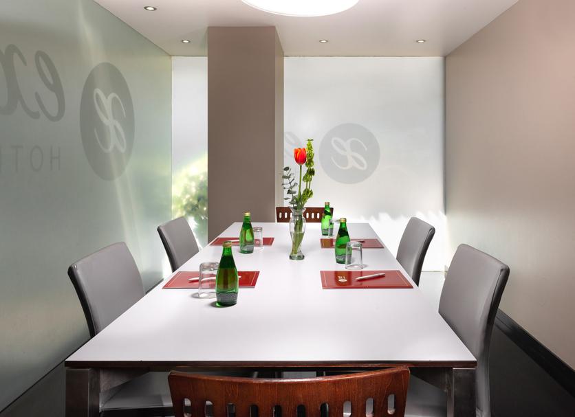 Conference room Photo