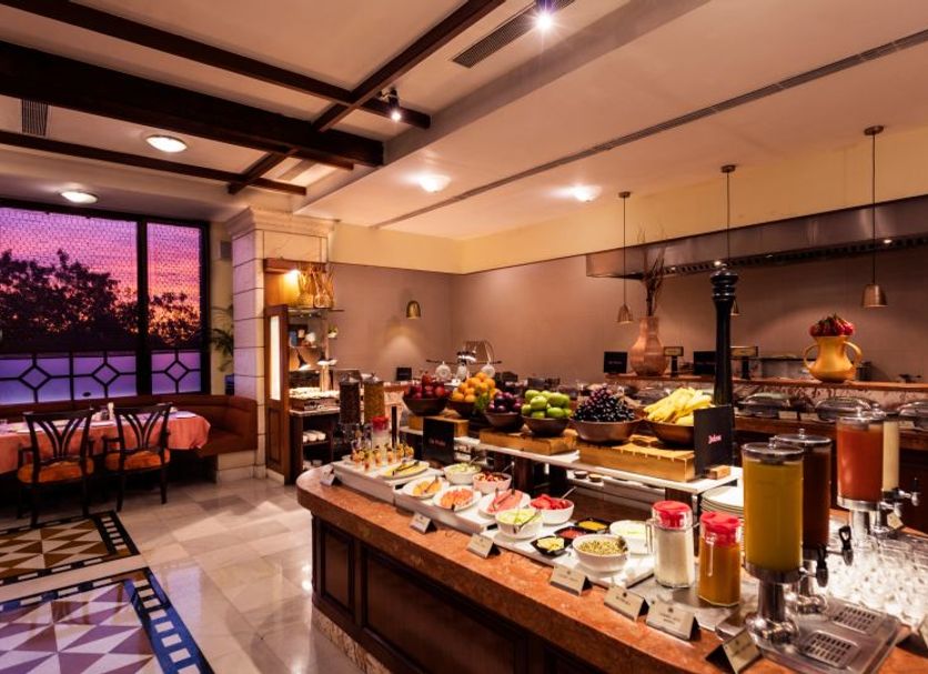Buffet Photo