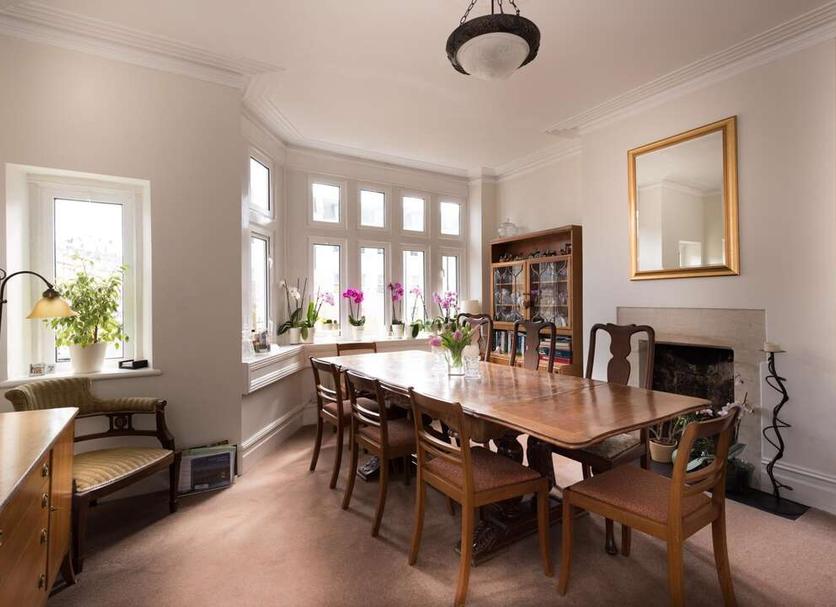 Dining room Photo