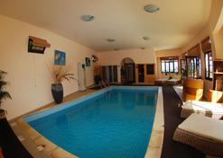 Bellapais Monastery Village - Kyrenia - Pool
